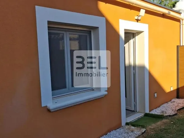 Grand studio neuf avec jardin privatif