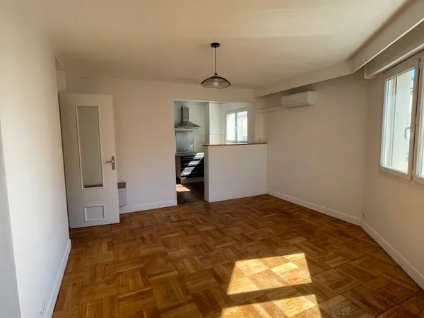 Appartement t3 - a louer - beziers centre-ville champs de mars