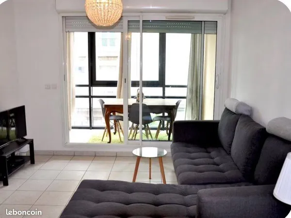 F2 climatisé et meublé avec loggia - Marseille 6e, Breteuil/Castellane
