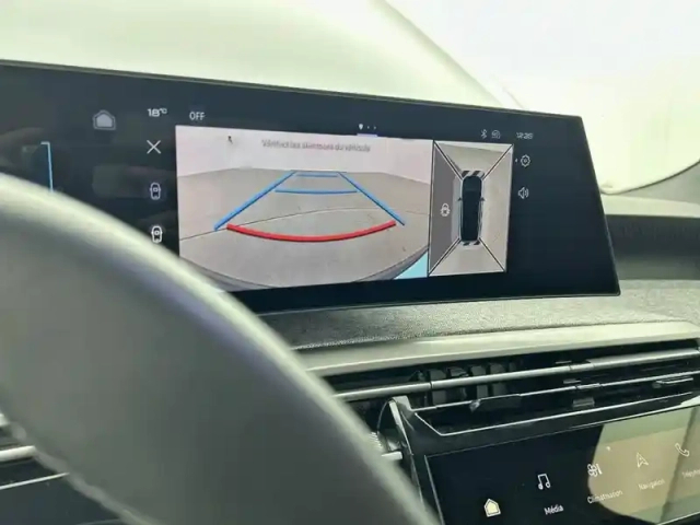 Peugeot 3008 hybrid 145 e-dcs6 — photo 50