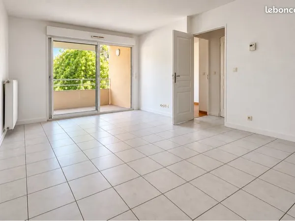 Tarnos centre - Grand T2 49,66 m² - terrasse - parking en sous-sol
