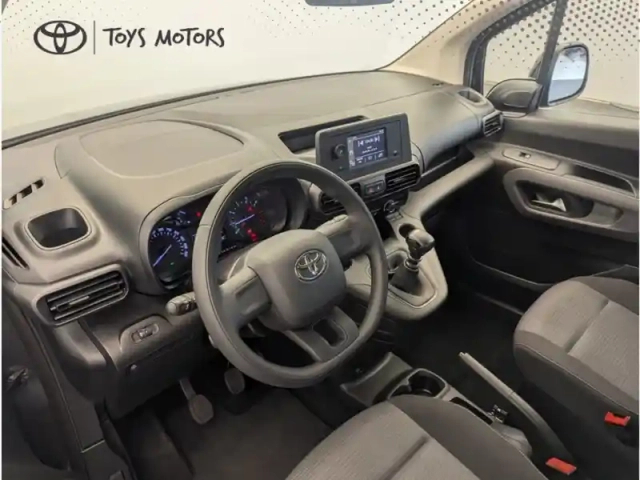 Toyota Proace 1.5 long 130 d-4d dynamic 7pl — photo 15