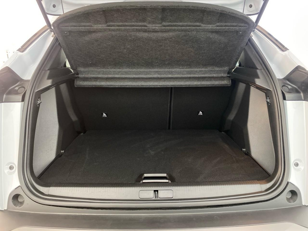 Peugeot 2008 hybrid 145 ch e-dcs6 allure — photo 6
