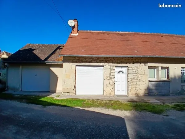 Charmante maison en pierre de 5 pièces avec grand jardin arboré