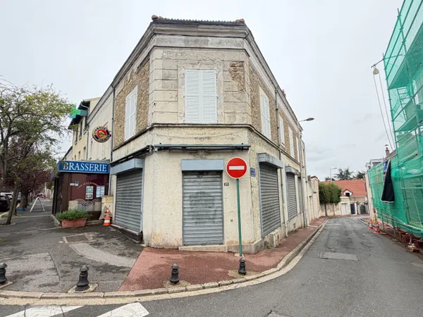 Local commercial 1 pièce 88 m²
