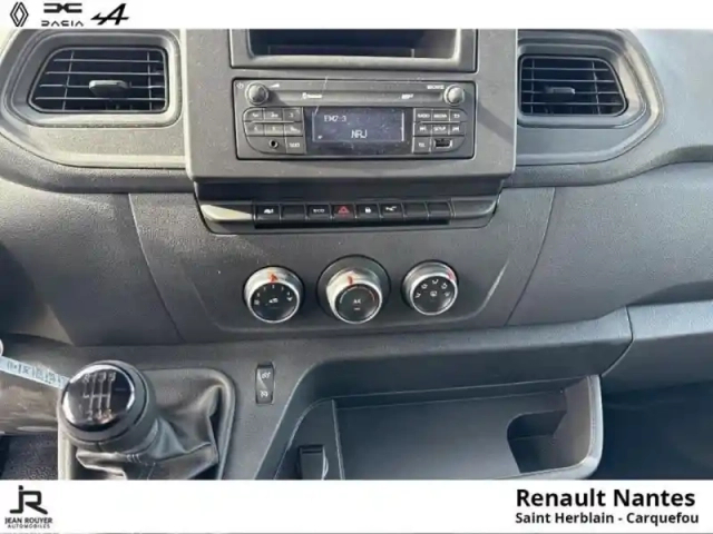 Renault Master fg f3500 l3h3 2.3 blue dci 135ch confort — photo 3