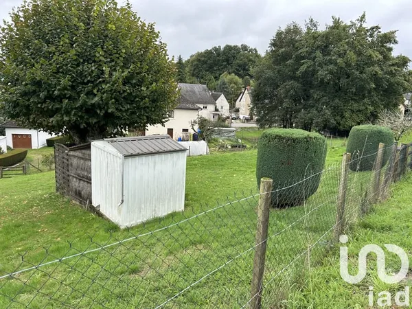 Terrain 700 m²