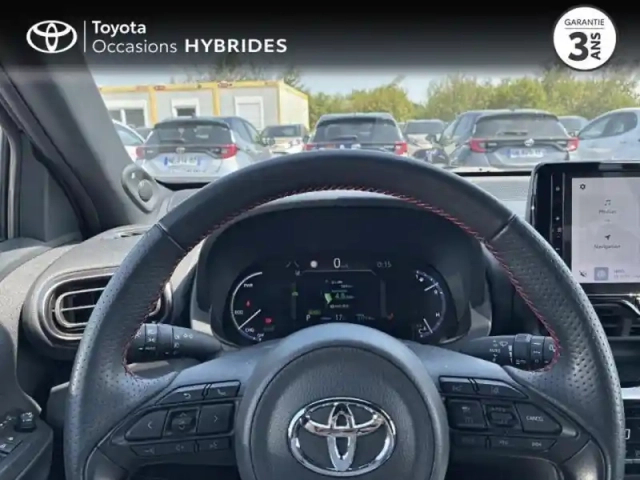 Toyota Yaris cross 116h gr sport my22 — photo 13
