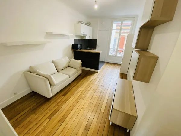 Vends T2, centre-ville, proche métro 14 et 13.