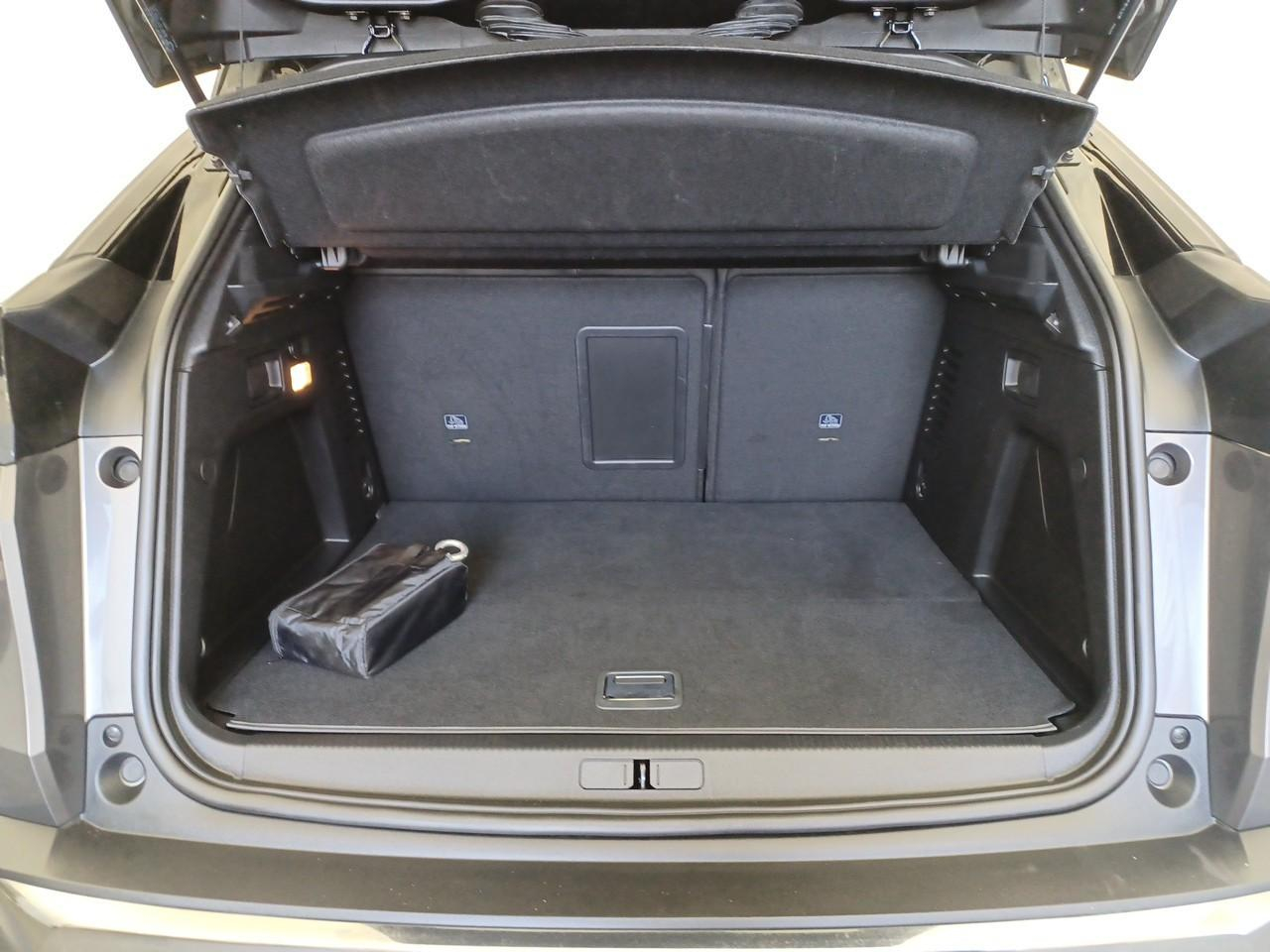 Peugeot 3008 hybrid 225 e-eat8 gt — photo 6