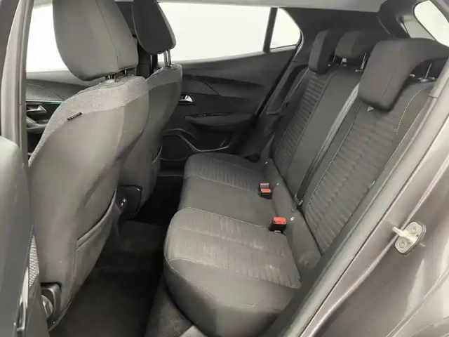 Peugeot 2008 puretech 130 s&amp;s eat8 — photo 15