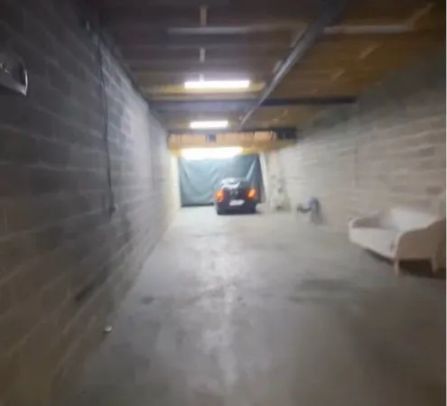 Box garage local entrepôt 93m2 sur Wattrelos avec bureau