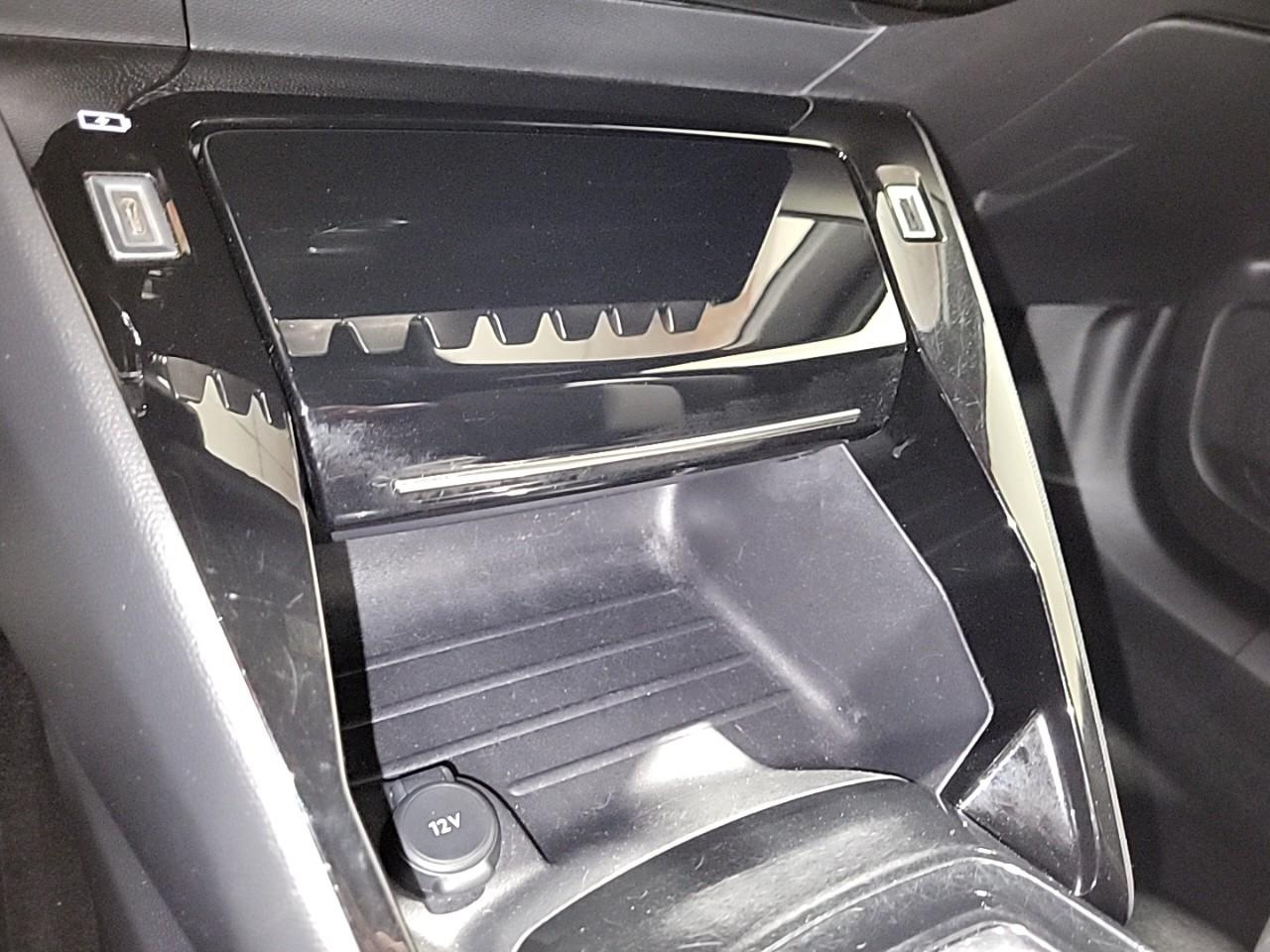 Peugeot 2008 puretech 130 s&s eat8 allure — photo 26