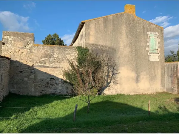 Vends maison à réhabiliter entièrement