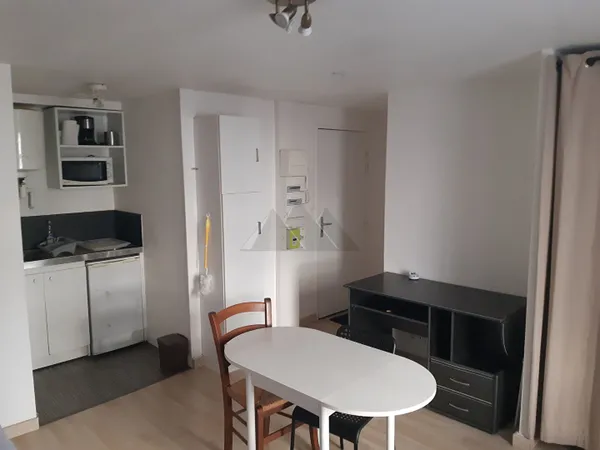 BREST OCTROI STUDIO MEUBLE 19 m²