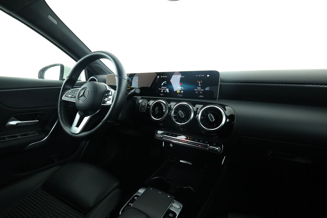 Mercedes-Benz Classe A 200 7G-DCT — photo 12
