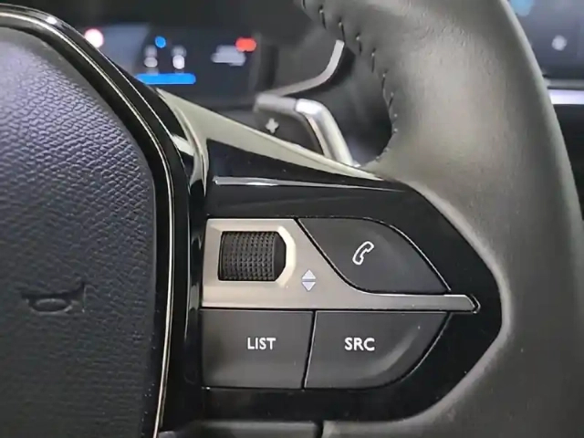 Peugeot 208 hybrid 100 e-dcs6 — photo 31