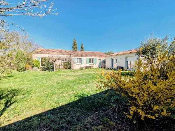 Villa 7 pièces 160 m²