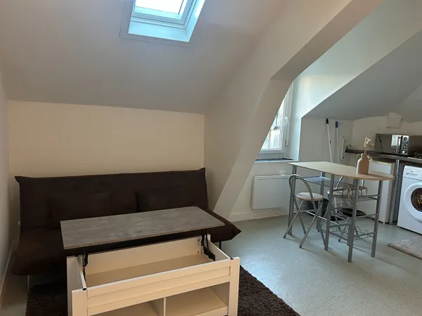 A louer - Studio meublé - Angers place Ney