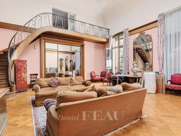 Appartement 9 pièces 318 m²