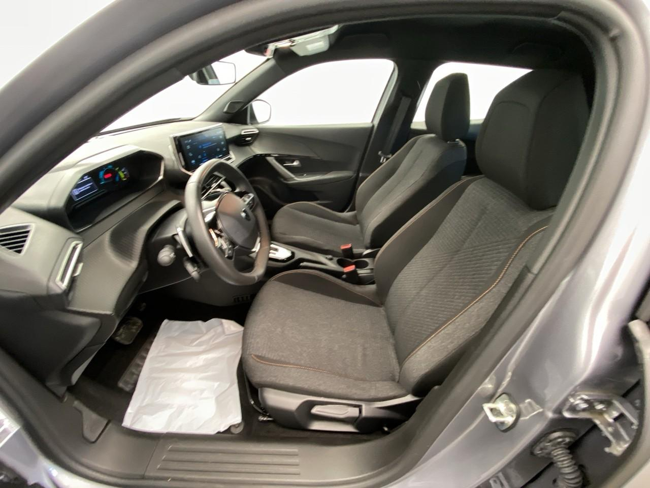 Peugeot 2008 hybrid 136 e-dcs6 style — photo 9