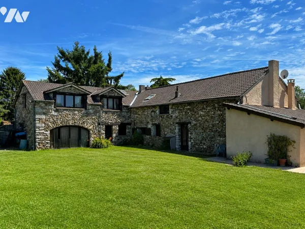 Maison 8 pièces 280 m²