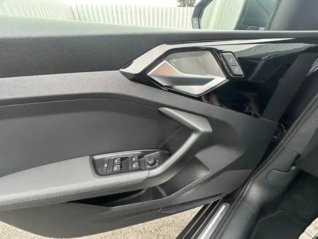 Audi A1 sportback 30 tfsi 116 ch s tronic 7 — photo 34