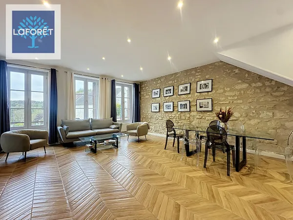 Maison 8 pièces 224 m²
