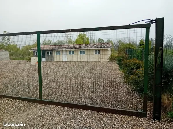 Terrain avec Batise