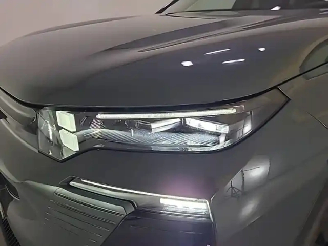 Citroën C5 Aircross hybride 145 ch e-dcs6 — photo 52