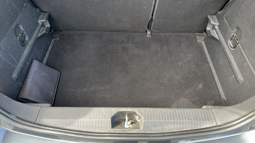 Opel Corsa 1.4 90 - Black – 2017 – 127041 km – Essence – Boîte Manuelle — photo 30