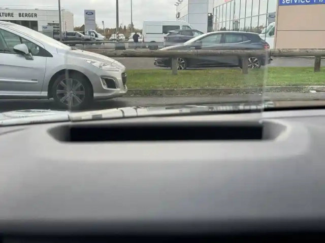 Citroën C4 e- 136 ch automatique — photo 60
