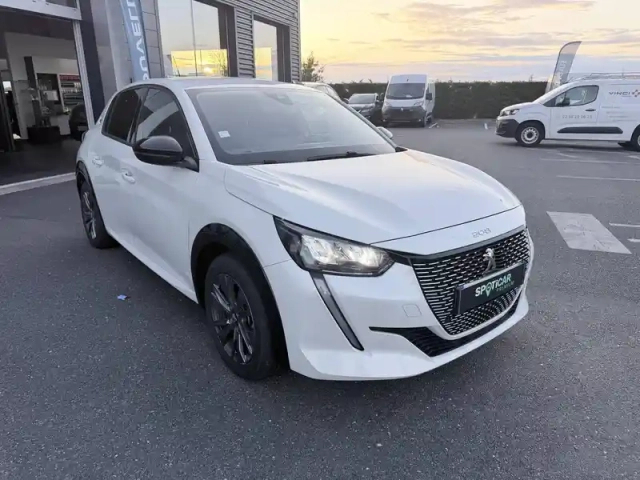 Peugeot 208 electrique 50 kwh 136ch — photo 1