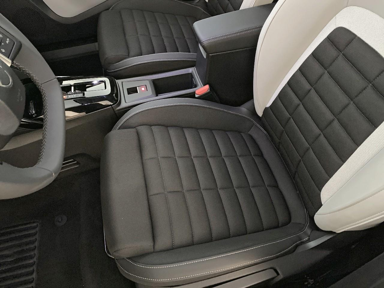 Citroën C3 Aircross hybride 145 ch aut max — photo 9
