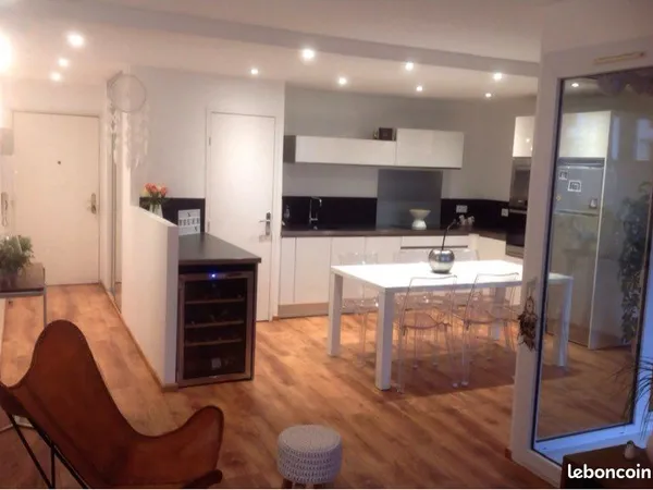 À LOUER - Bel appartement meublé de 51 m² avec balcon | Grenoble, proche gare