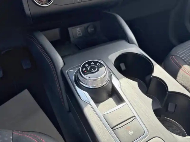 Ford Kuga 2.5 duratec 225ch phev st-line bva — photo 8