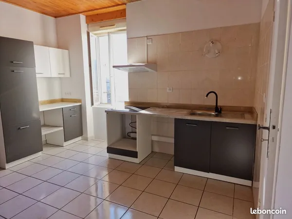 Appartement 2 chambres climatisé rénové