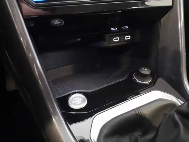 Volkswagen T-Roc 1.5 tsi evo 150ch style — photo 14
