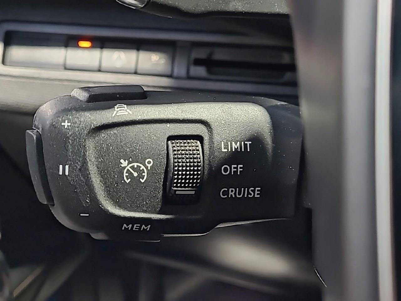 Peugeot 3008 puretech 130ch s&s eat8 gt pack — photo 22