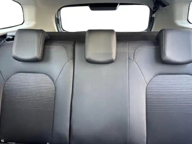 Dacia Duster 1.5 blue dci 115ch extreme 4x2 — photo 9