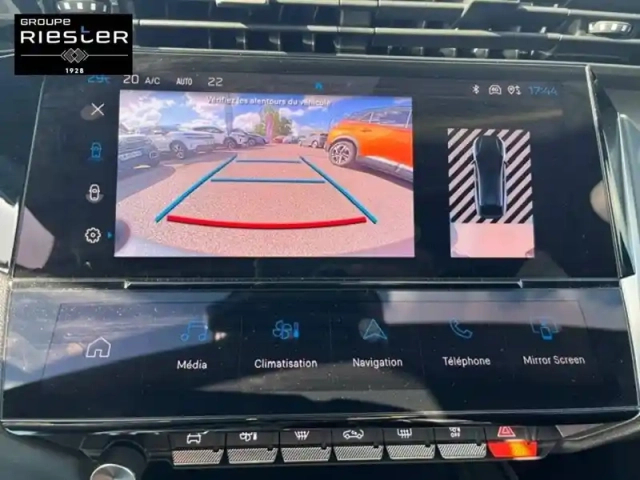 Peugeot 408 phev 225 e-eat8 — photo 28
