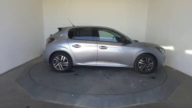 Peugeot 208 puretech 100 s&amp;s bvm6 — photo 6