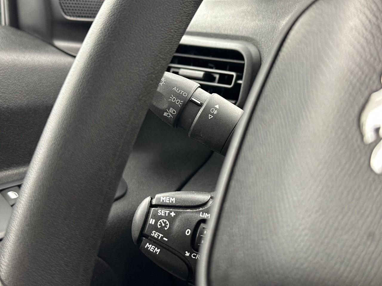 Peugeot Rifter standard bluehdi 100 s&s bvm6 5pl active pack — photo 17