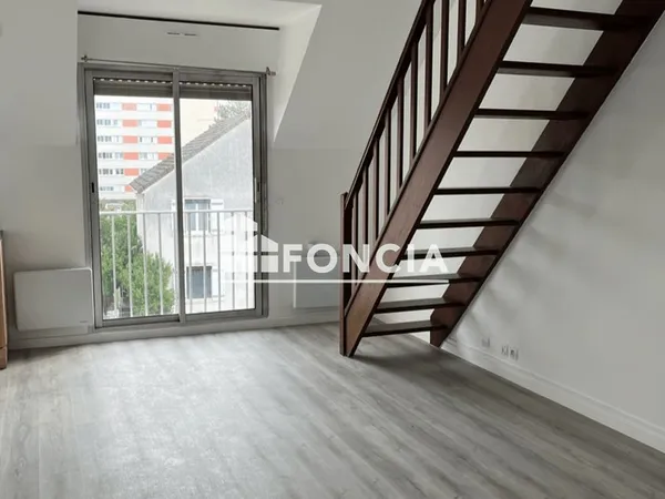 Appartement Location Chilly-Mazarin 2p 39m² 762€