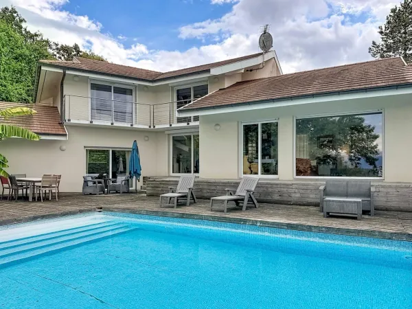 Maison 5 pièces 240 m²