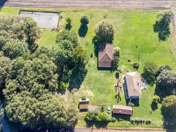 Maison 9 pièces 240 m²
