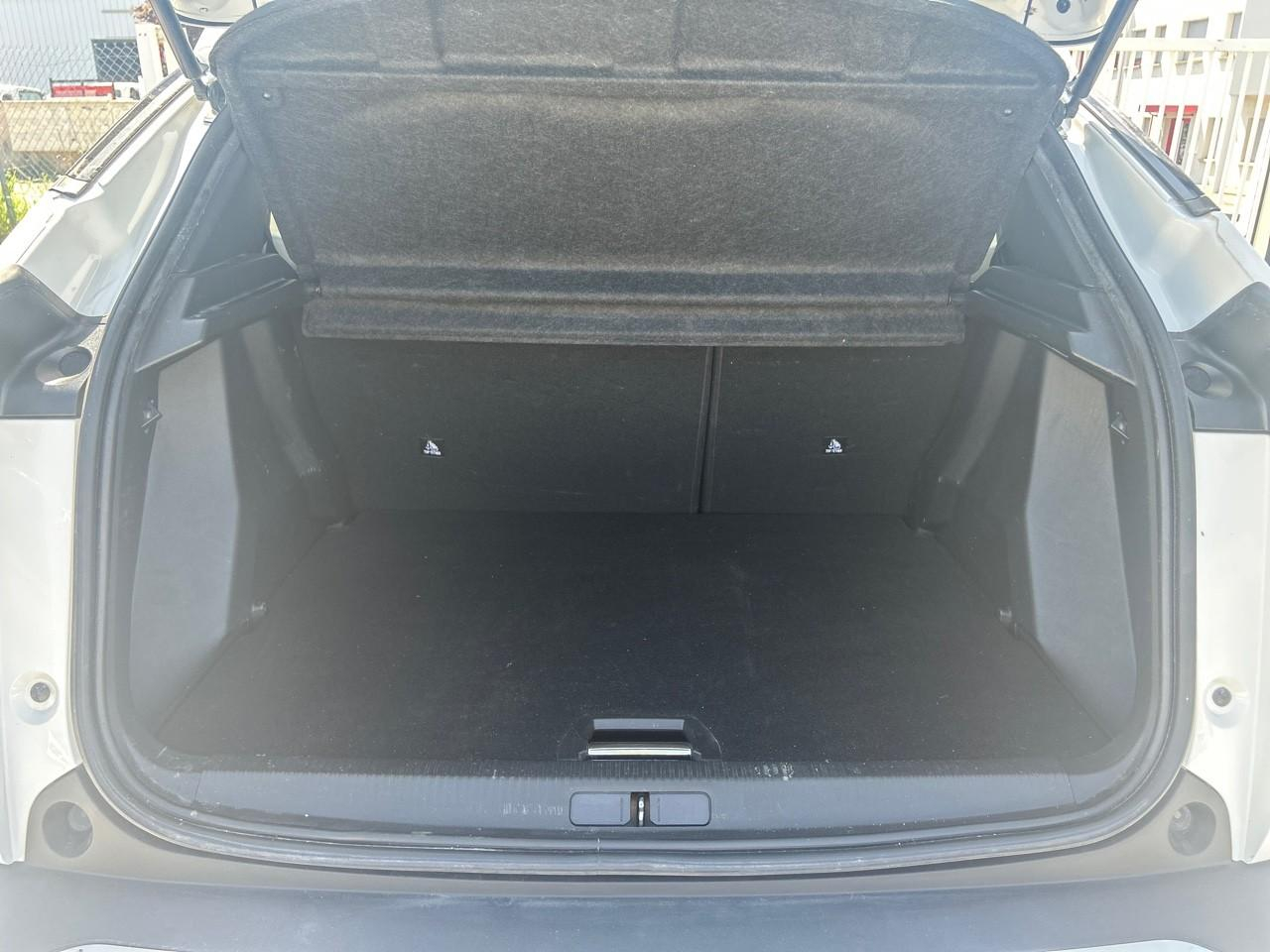 Peugeot 2008 1.5 bluehdi 110ch s&s allure — photo 6