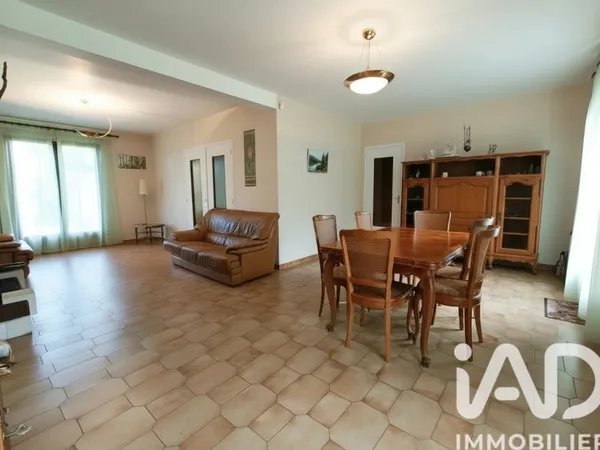 Combles aménagés 5 pièces 146 m²