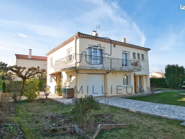Maison 5 pièces 140 m²