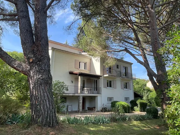 À vendre - Élégante villa familiale à deux pas du centre de Dieulefit